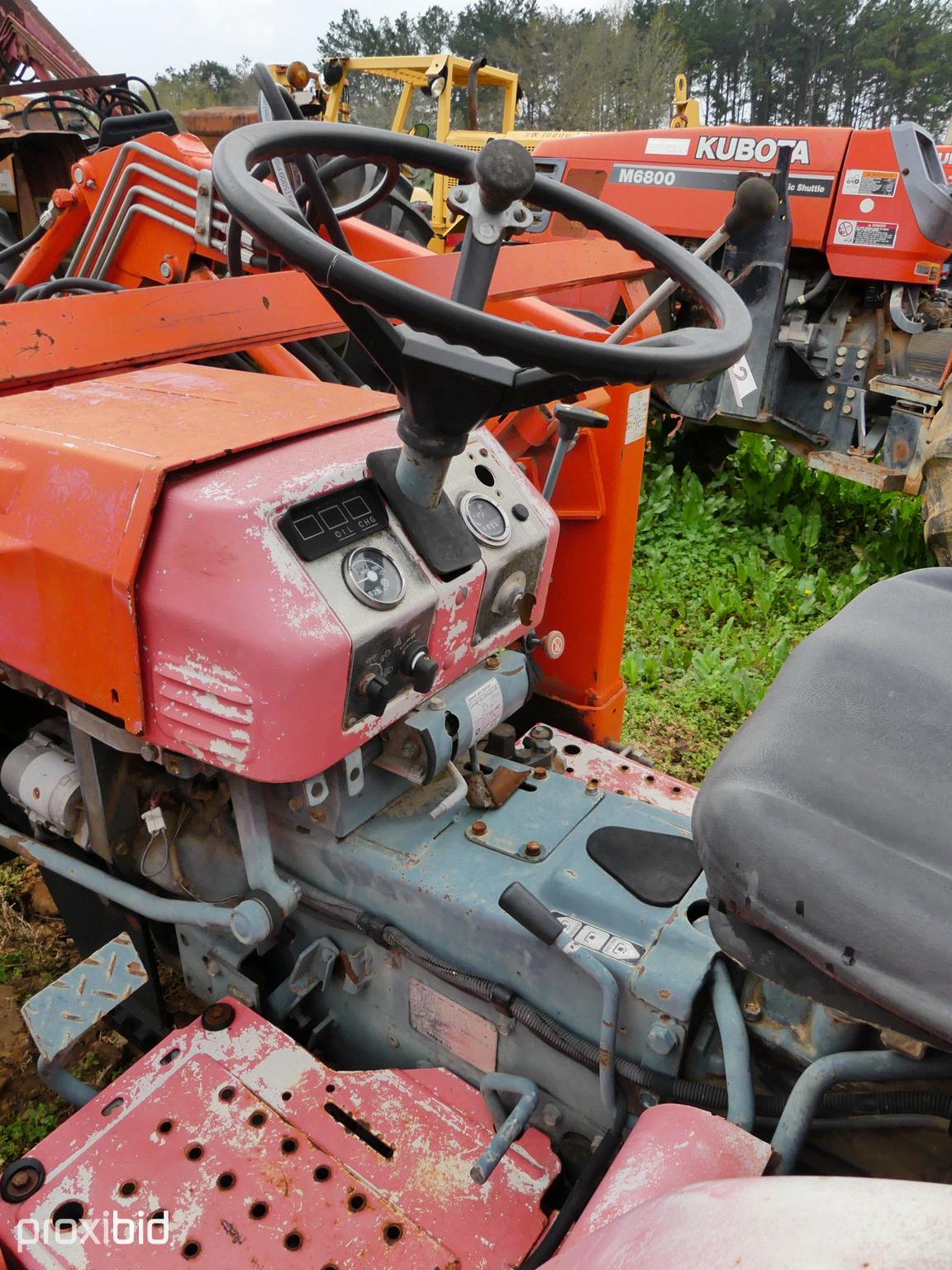 Kubota B9200 w/ldr (SALVAGE)