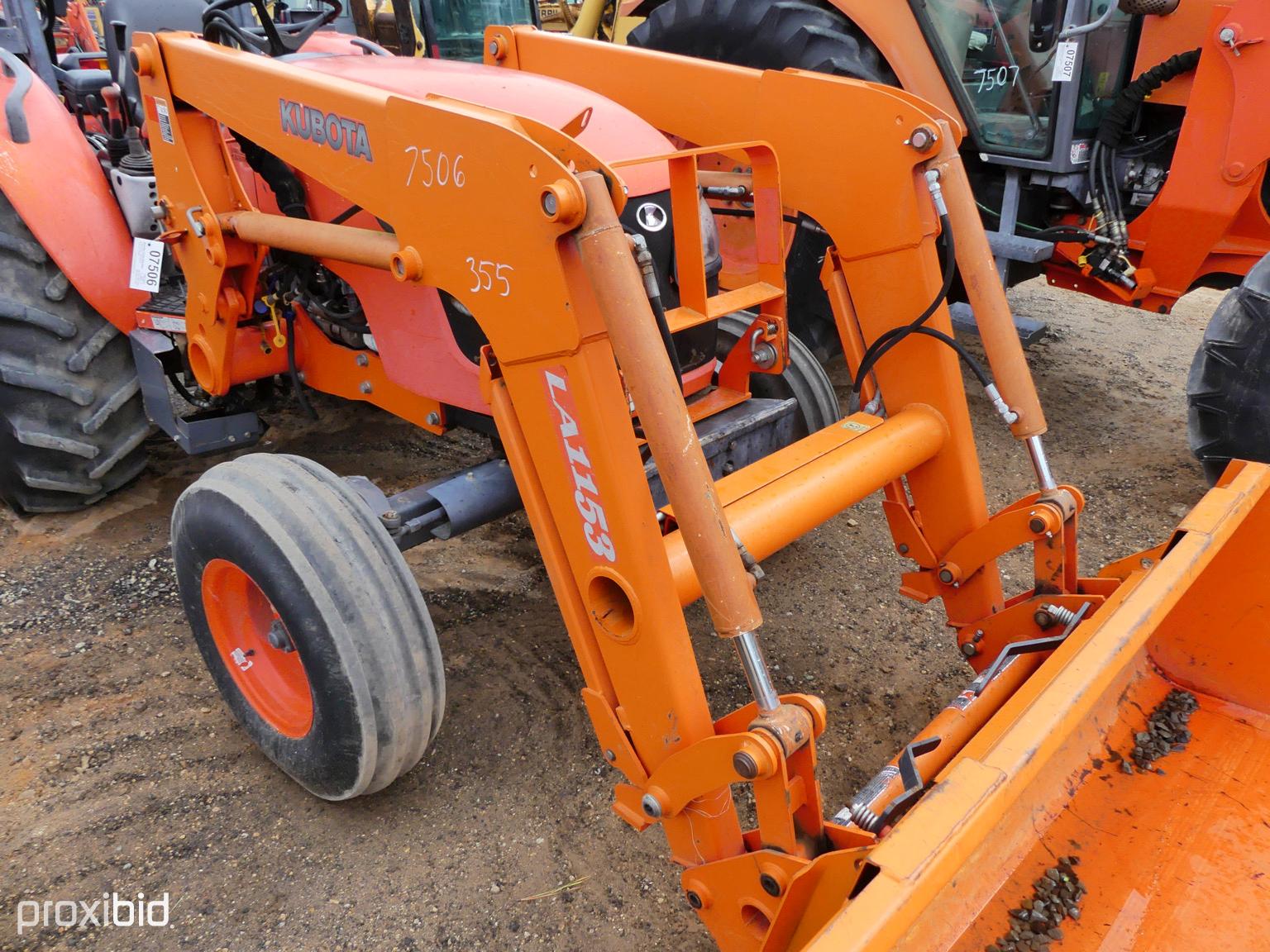 Kubota M7040 2WD w/ldr