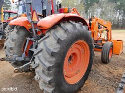 Kubota M7040 2WD w/ldr