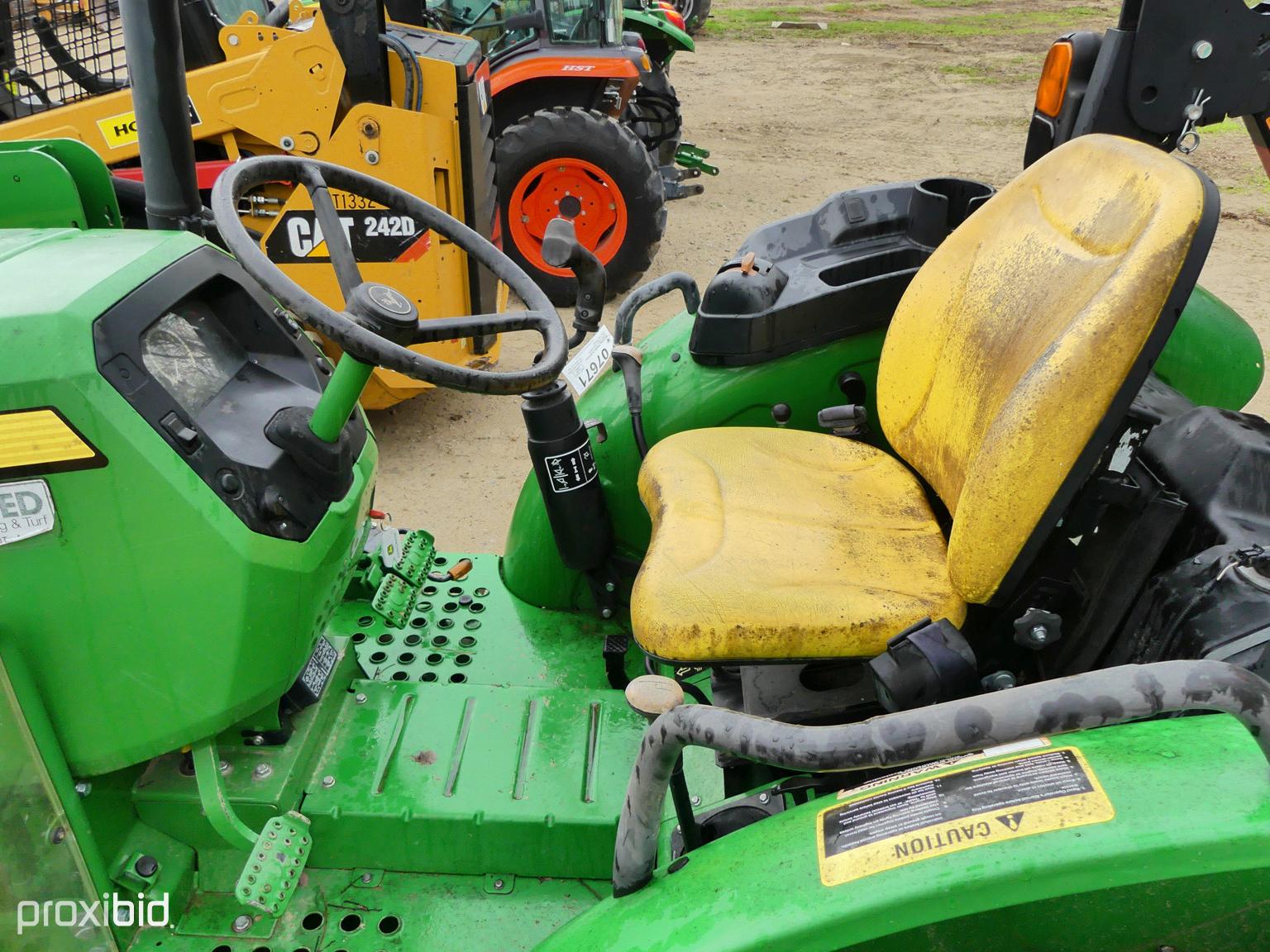 JD 5075 E 4X4 LDR