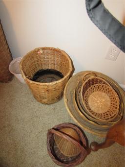 Hamper & Assorted Straw Baskets, etc.
