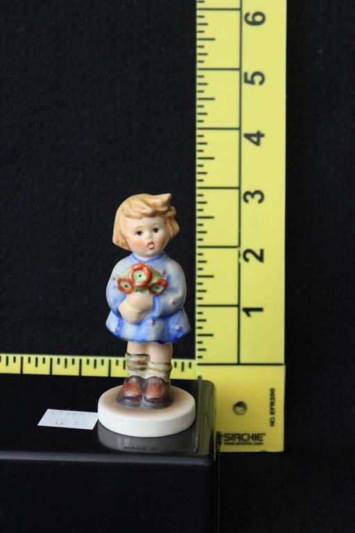 Hummel Figurine: "Give With Nosegay"