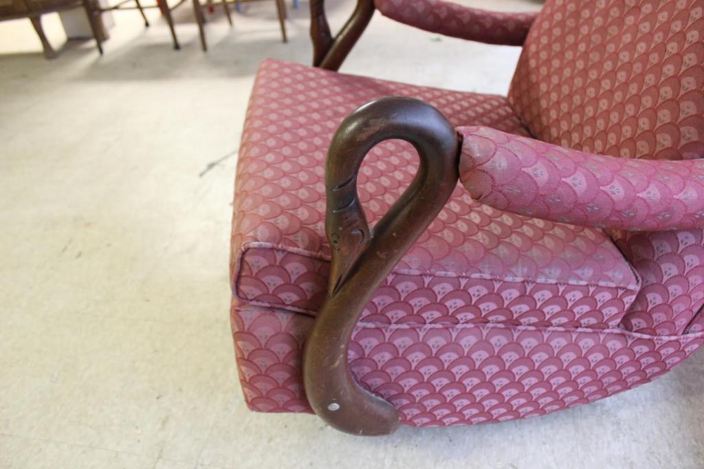 Swivel Rocker w/Swan Head Arms