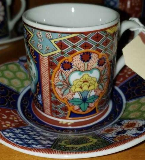 (4) Imariware Flat Demitasse Cups/Saucers