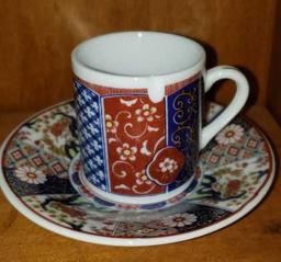 (4) Imariware Flat Demitasse Cups/Saucers