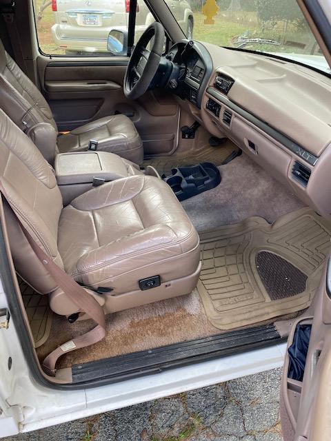 1994 Ford Bronco XLT, 5.8L, V8, 2WD, VIN: 1FMEU15H2RLA25701, Mileage - 141,750