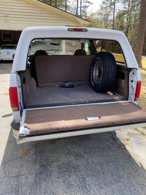 1994 Ford Bronco XLT, 5.8L, V8, 2WD, VIN: 1FMEU15H2RLA25701, Mileage - 141,750