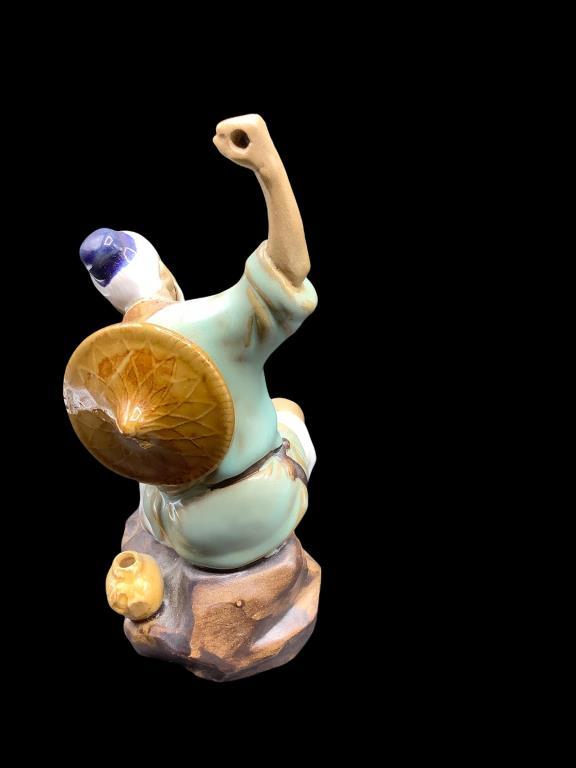 (2) Figurines