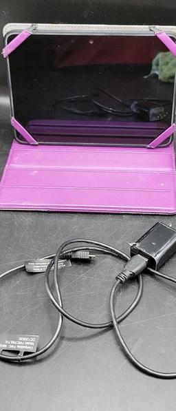 Amazon Kindle Fire HD 8 (7th generation) w/Charger