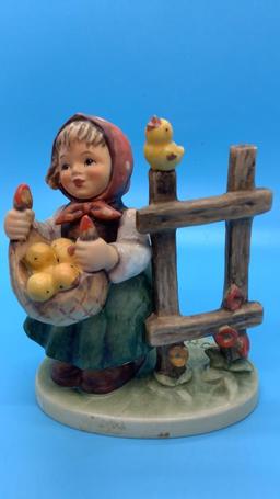 Hummel "Chickien Licken" Figurine, Hum 385, TMK-5