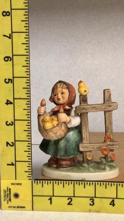 Hummel "Chickien Licken" Figurine, Hum 385, TMK-5