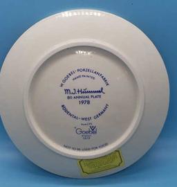 Hummel Hand-Painted 1978 8th Annual Hanging