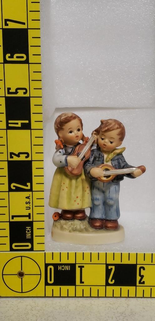 Hummel "Happy Days" Figurine, Hum 150 2/0