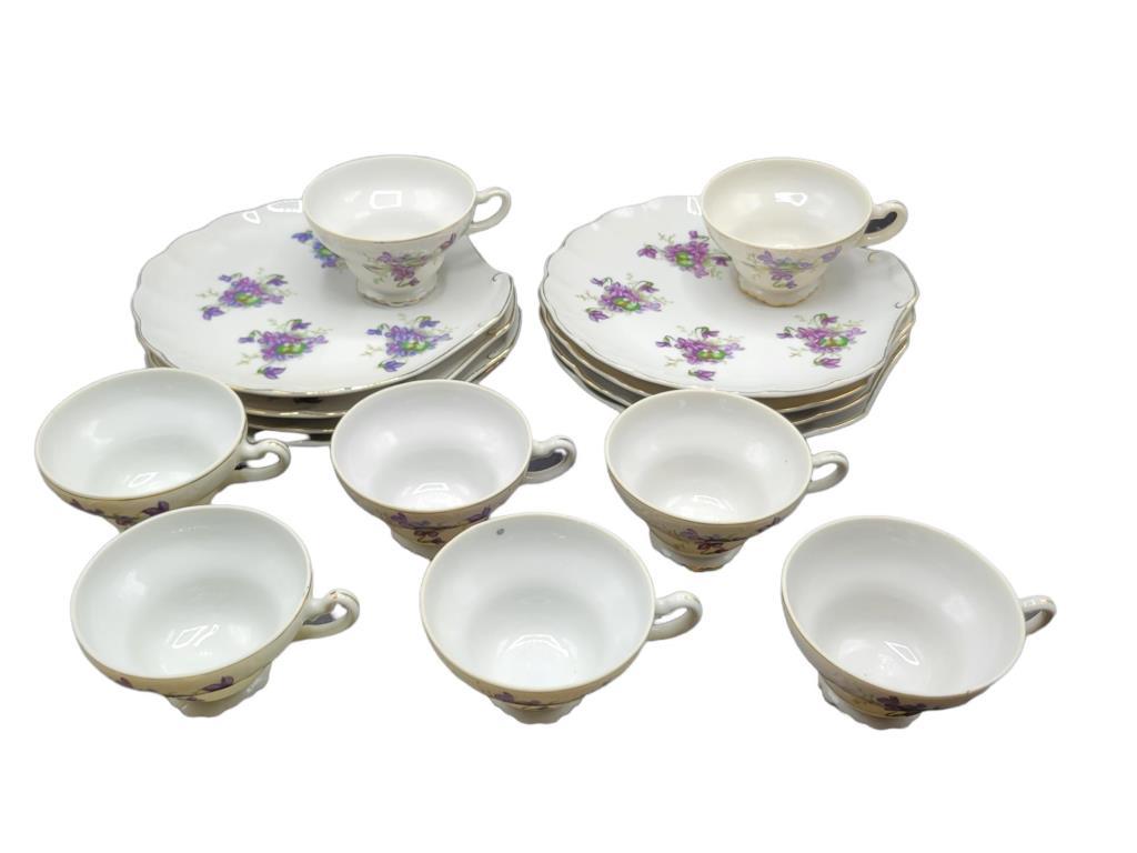 (8) Floral Snack Plates w/Cups