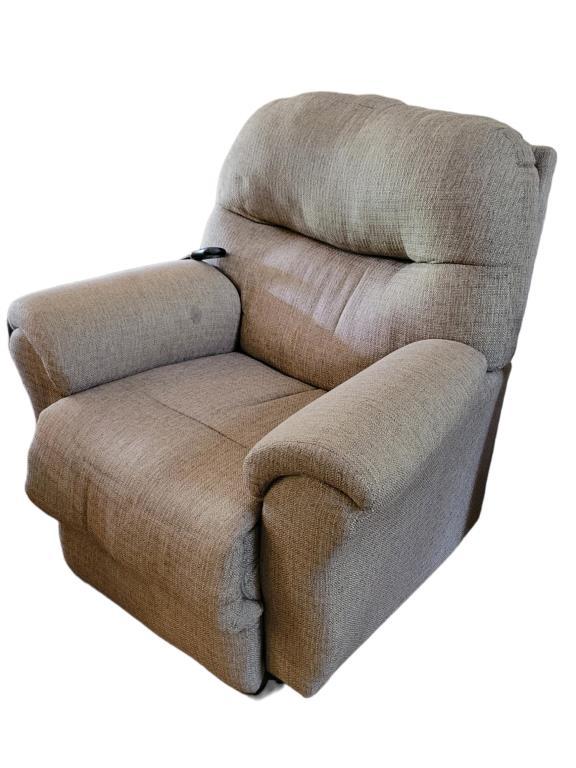 Best Home Furnishings Upholstered Reclining Lift