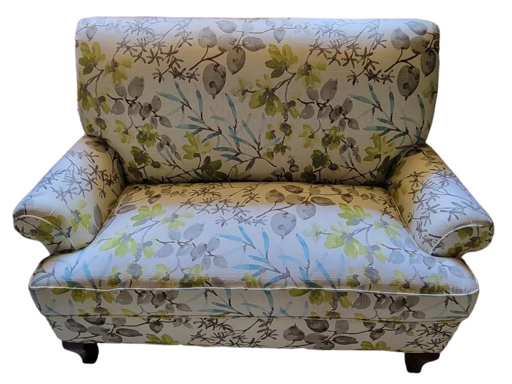 Better Homes and Gardens Upholstered Settee 55”