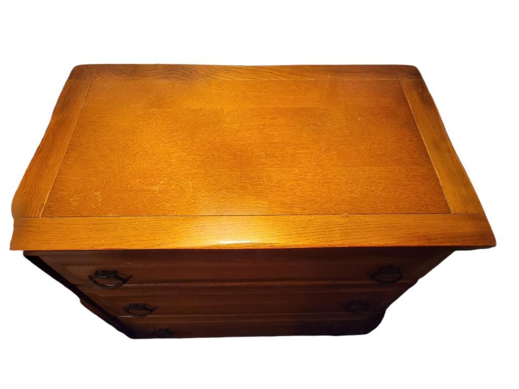 JB Van Sciver Company 3-Drawer Nightstand