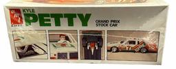 Ertl 1:25 Scale Kyle Petty Grand Prix Stock Car