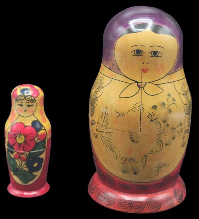 (2) Russian Nesting Dolls
