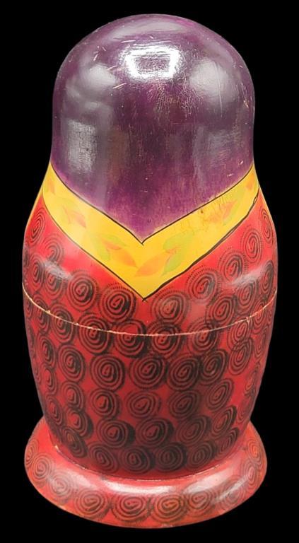 (2) Russian Nesting Dolls