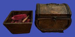 Assorted Decorative Accessories: Floral