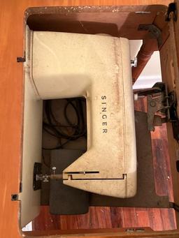 Small Knee-Hole Sewing Machine Desk w/Singer