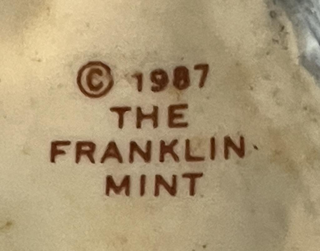 1987 The Franklin Mint Ceramic Eagle Figurine