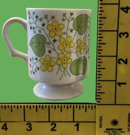(6) Vintage Floral Footed Coffee Cups