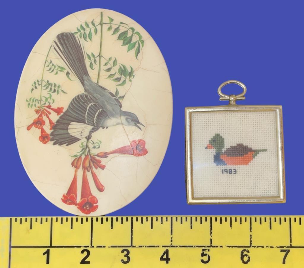 Assorted Bird Accessories: Norleans