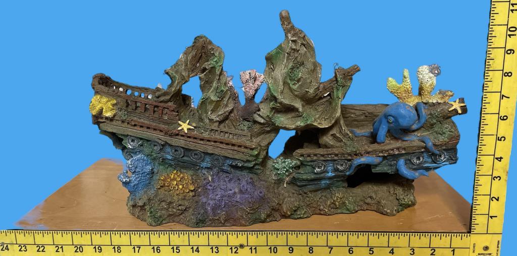 Aquarium Sunken Ship and Small Fish Bowl With