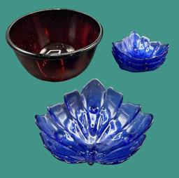 Arcoroc Vintage 9 1/2" Red Glass Bowl and (4)