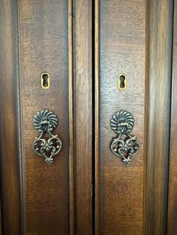 Armoire "Covington Park Collection" by Drexel H