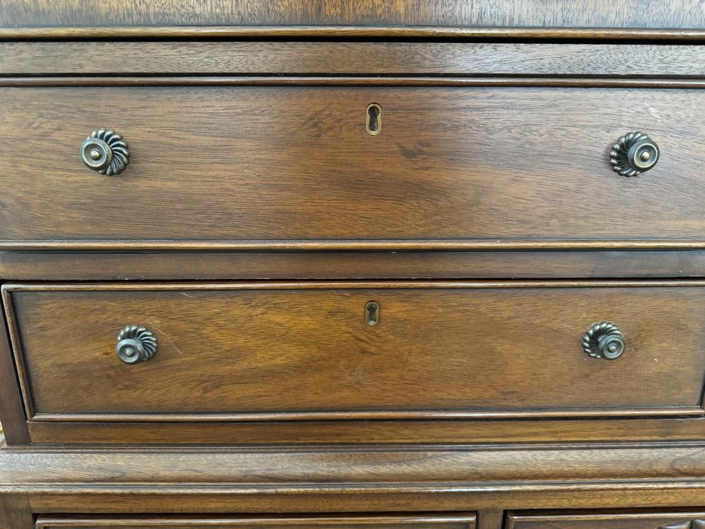 Armoire "Covington Park Collection" by Drexel H