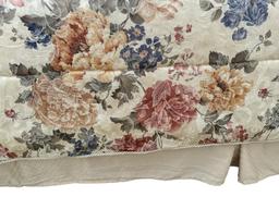 Queen Size Comforter Set: Dust Ruffle,