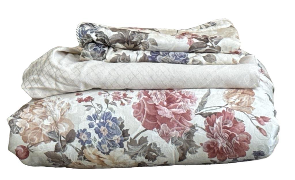 Queen Size Comforter Set: Dust Ruffle,