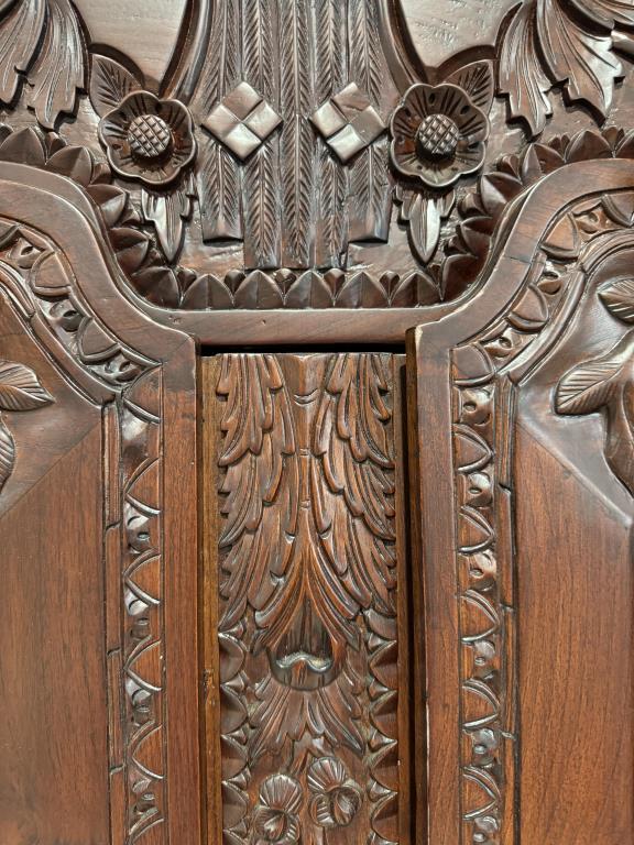 Large Carved Mahogany Wardrobe - Carved and