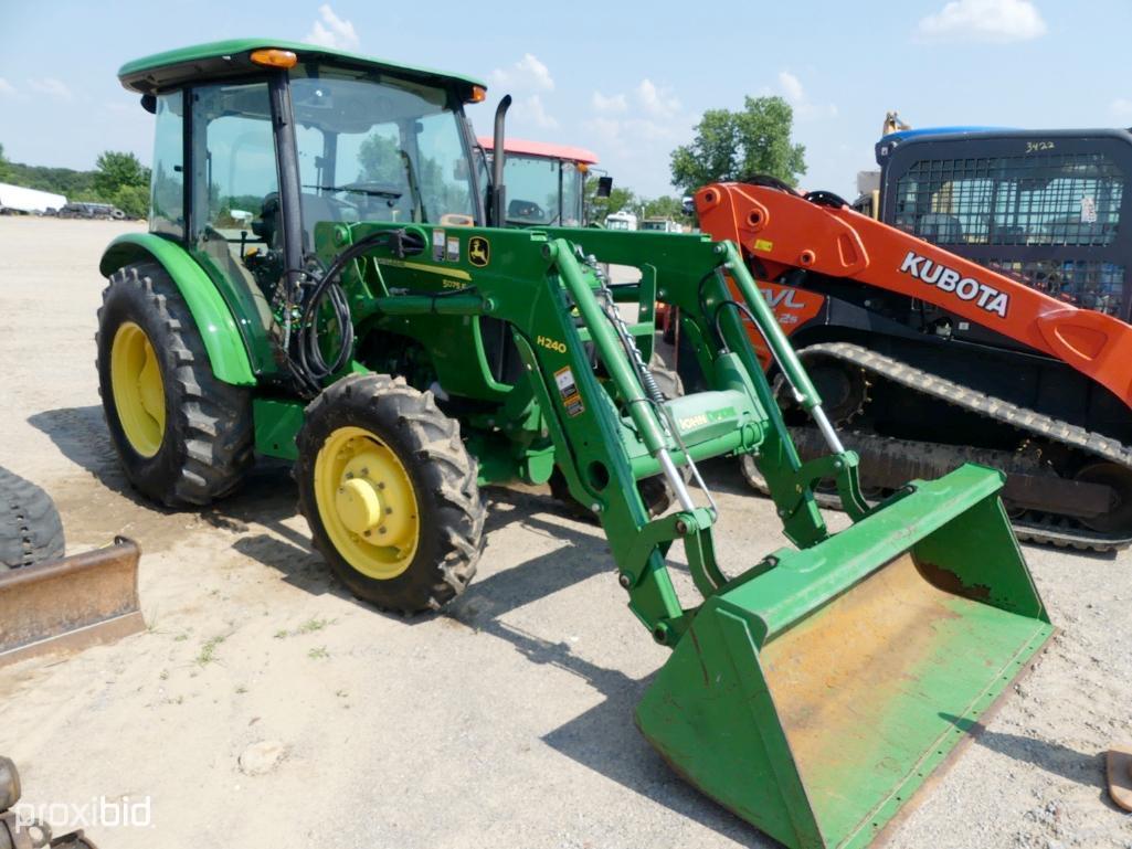 JOHN DEERE 5075E