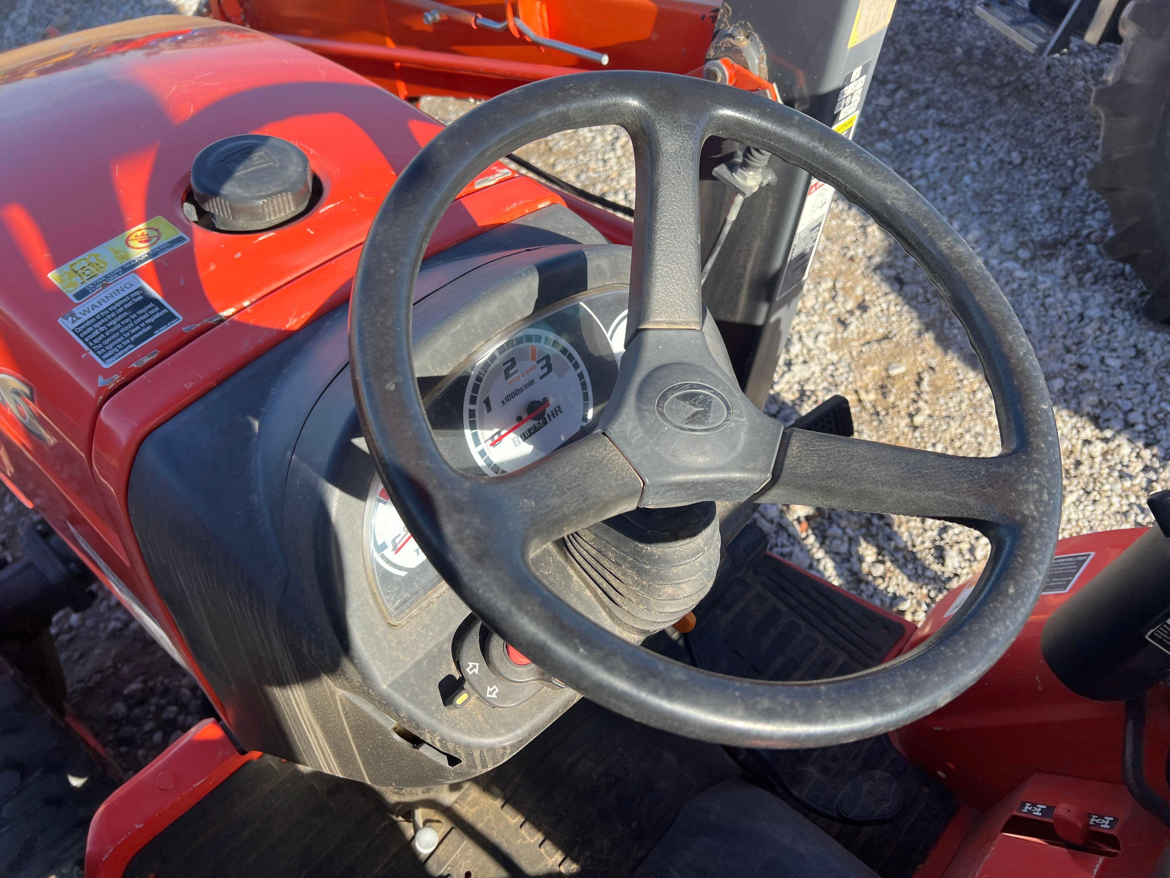 KUBOTA B26 TLB