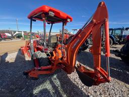 KUBOTA B26 TLB