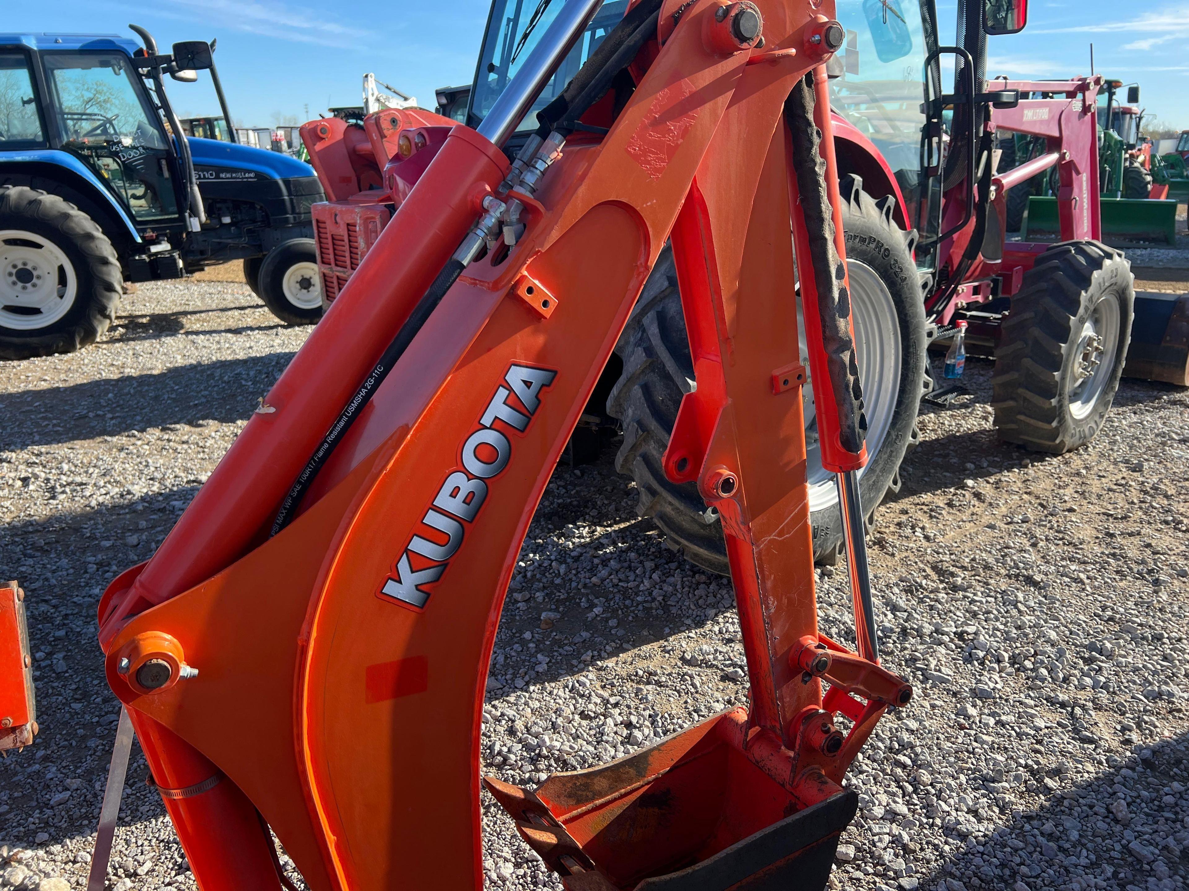 KUBOTA B26 TLB