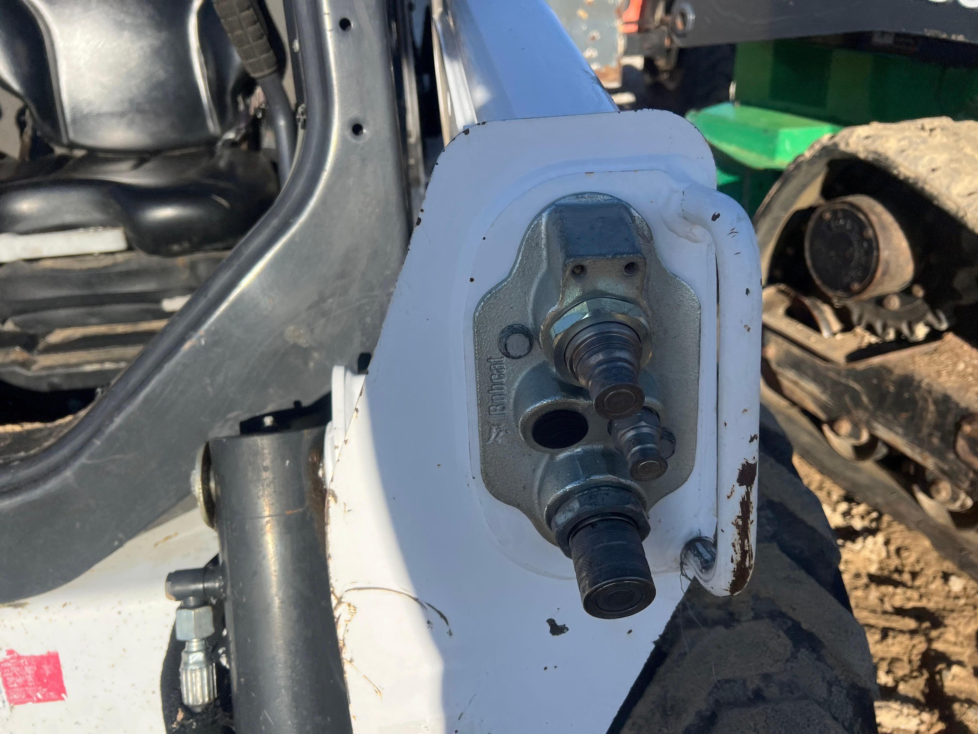 BOBCAT S550 SKID STEER OPEN