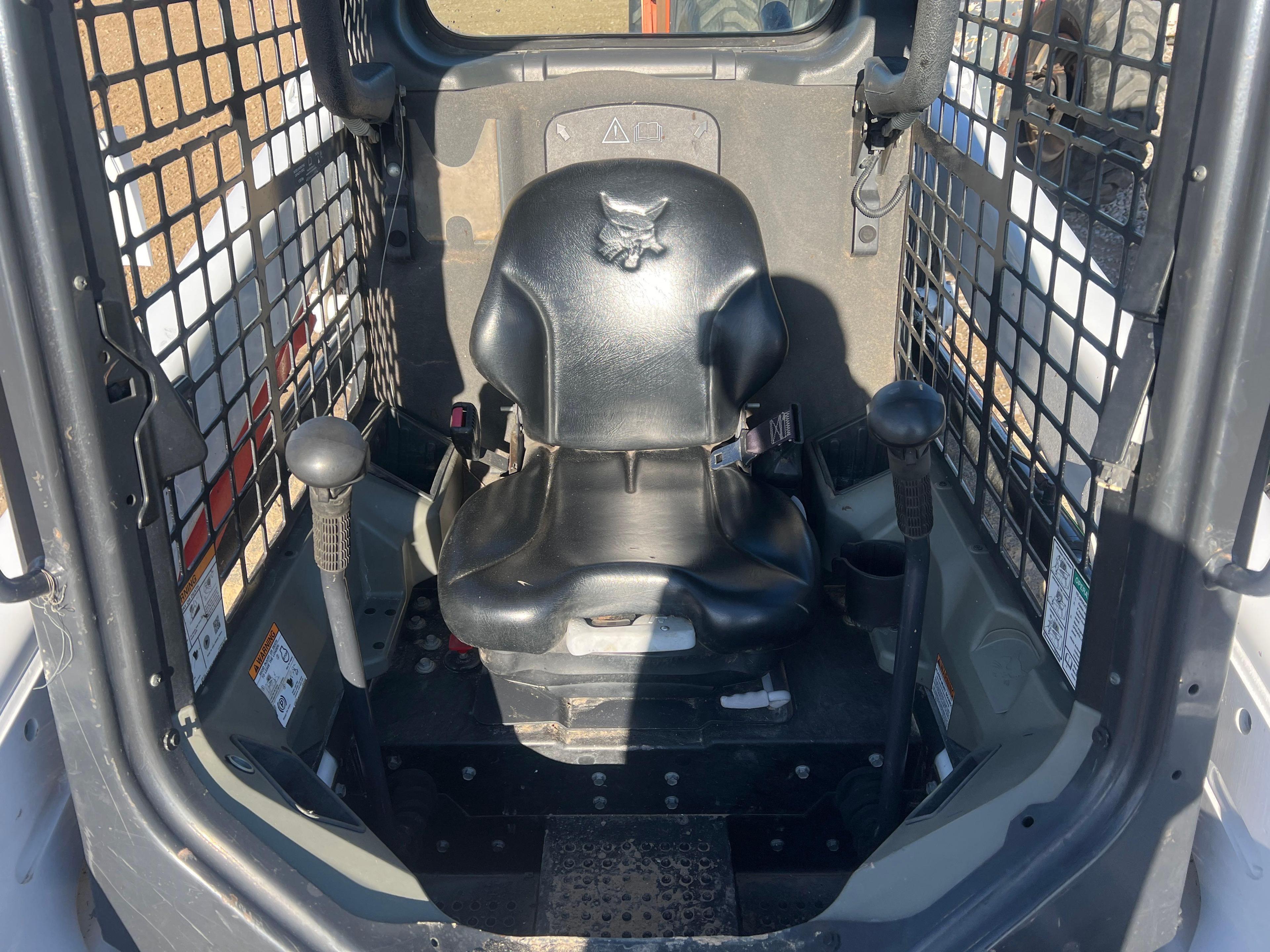 BOBCAT S550 SKID STEER OPEN