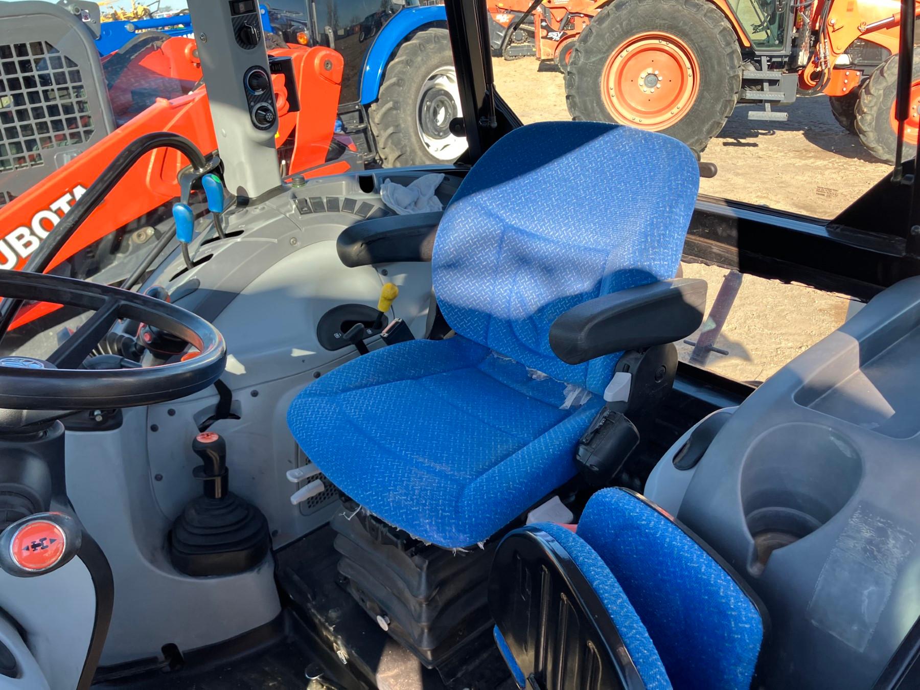 NEW HOLLAND T4.75 POWERSTAR