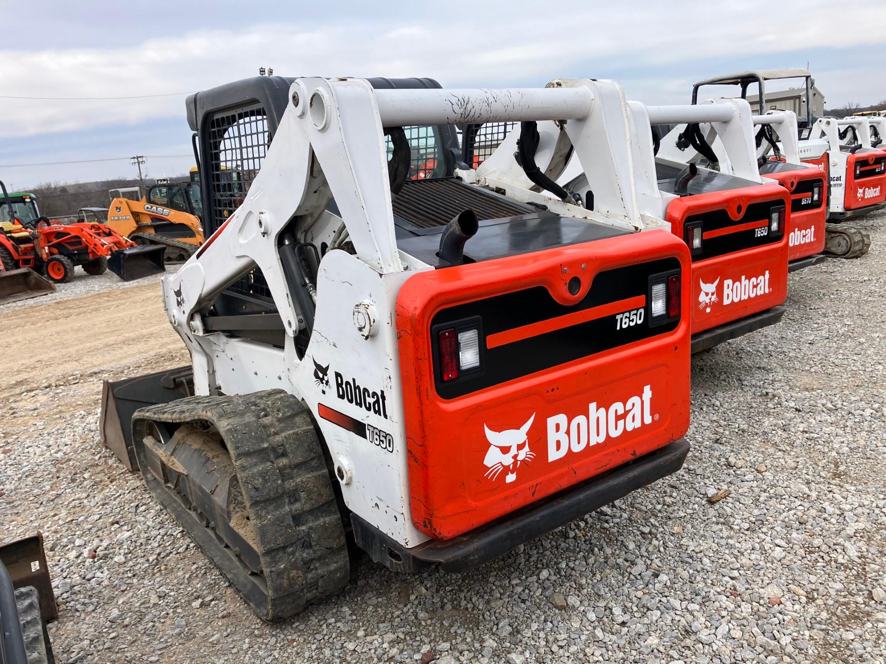 BOBCAT T650 SKIDSTEER