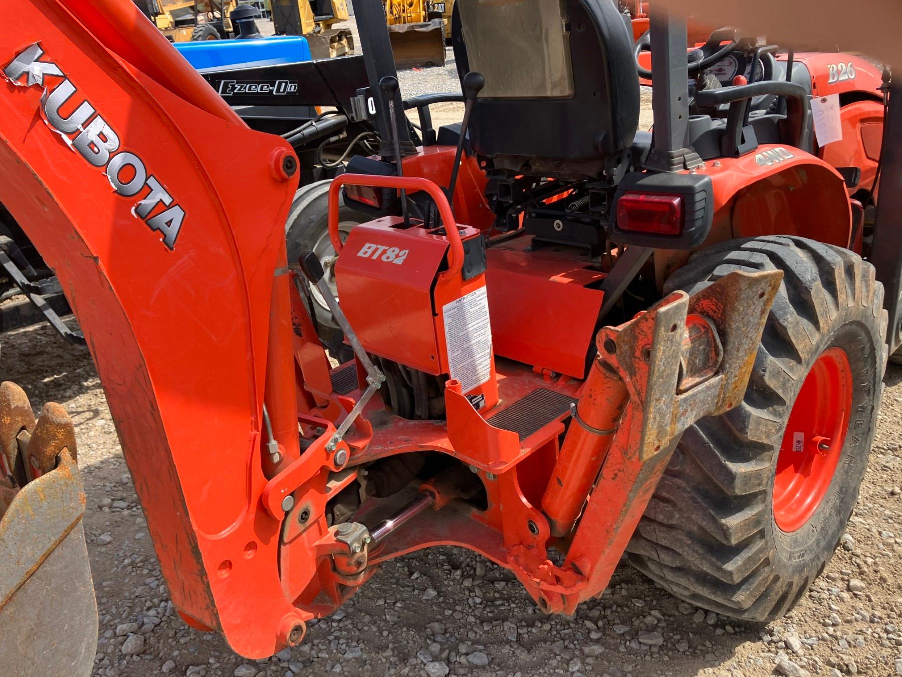 KUBOTA B26 TLB