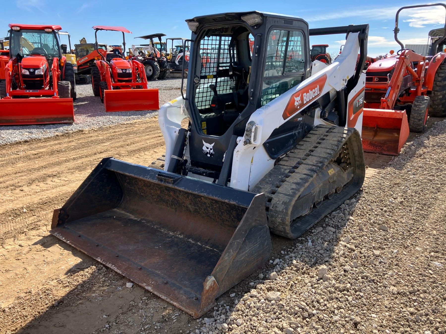 BOBCAT T76 SKID STEER