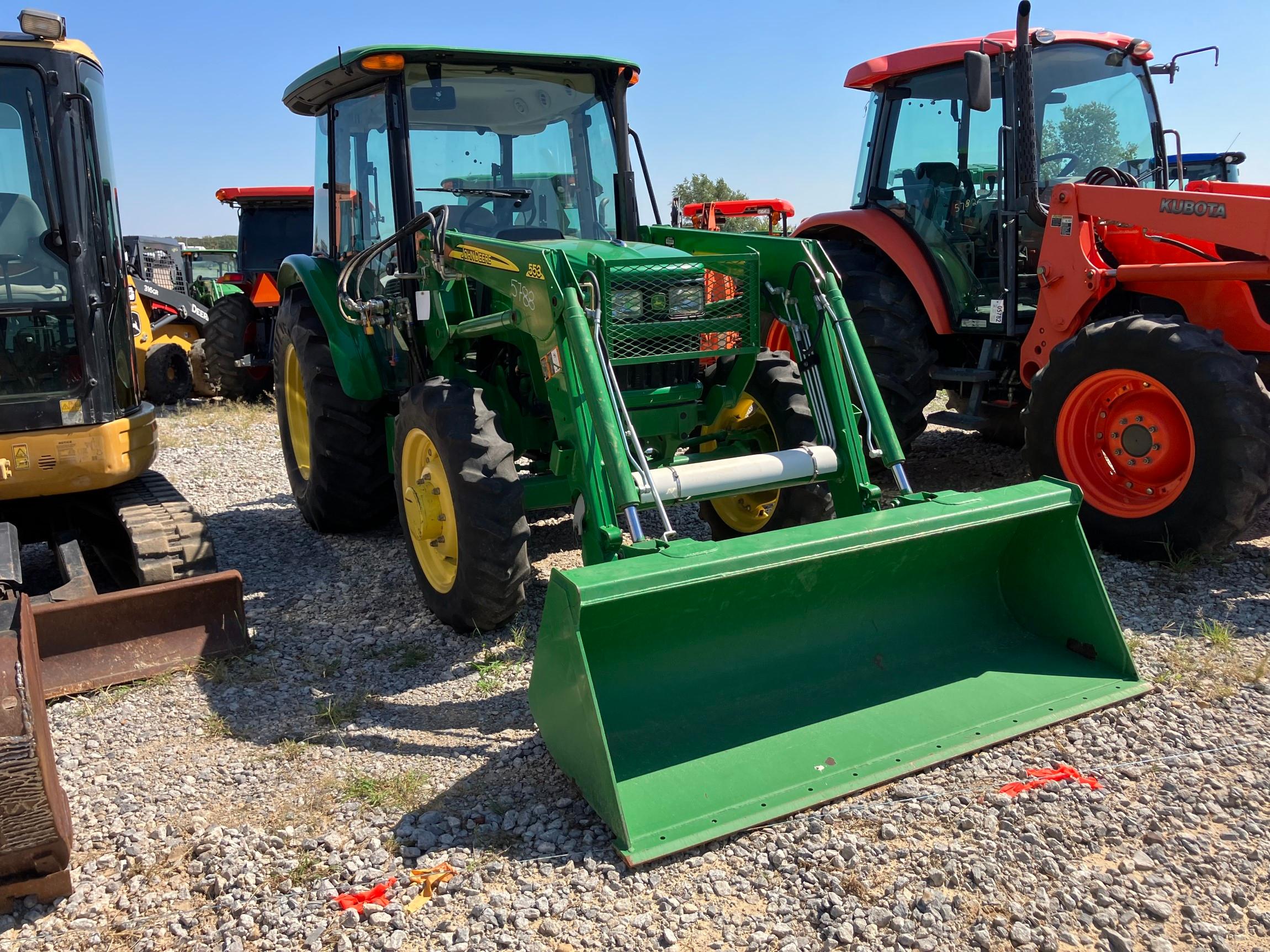 JOHN DEERE 5055E