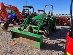 JOHN DEERE 4052M