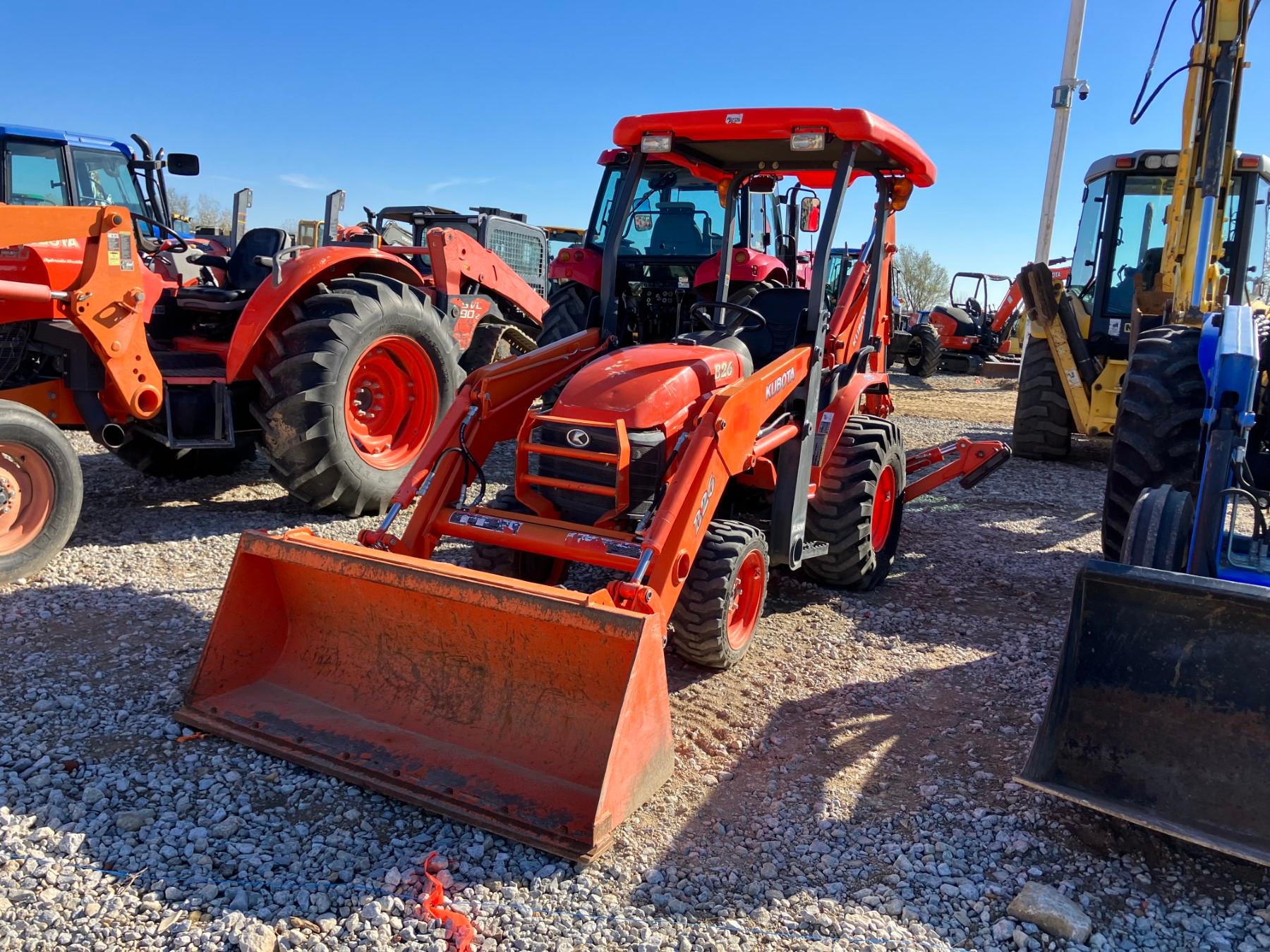 KUBOTA B26 TLB