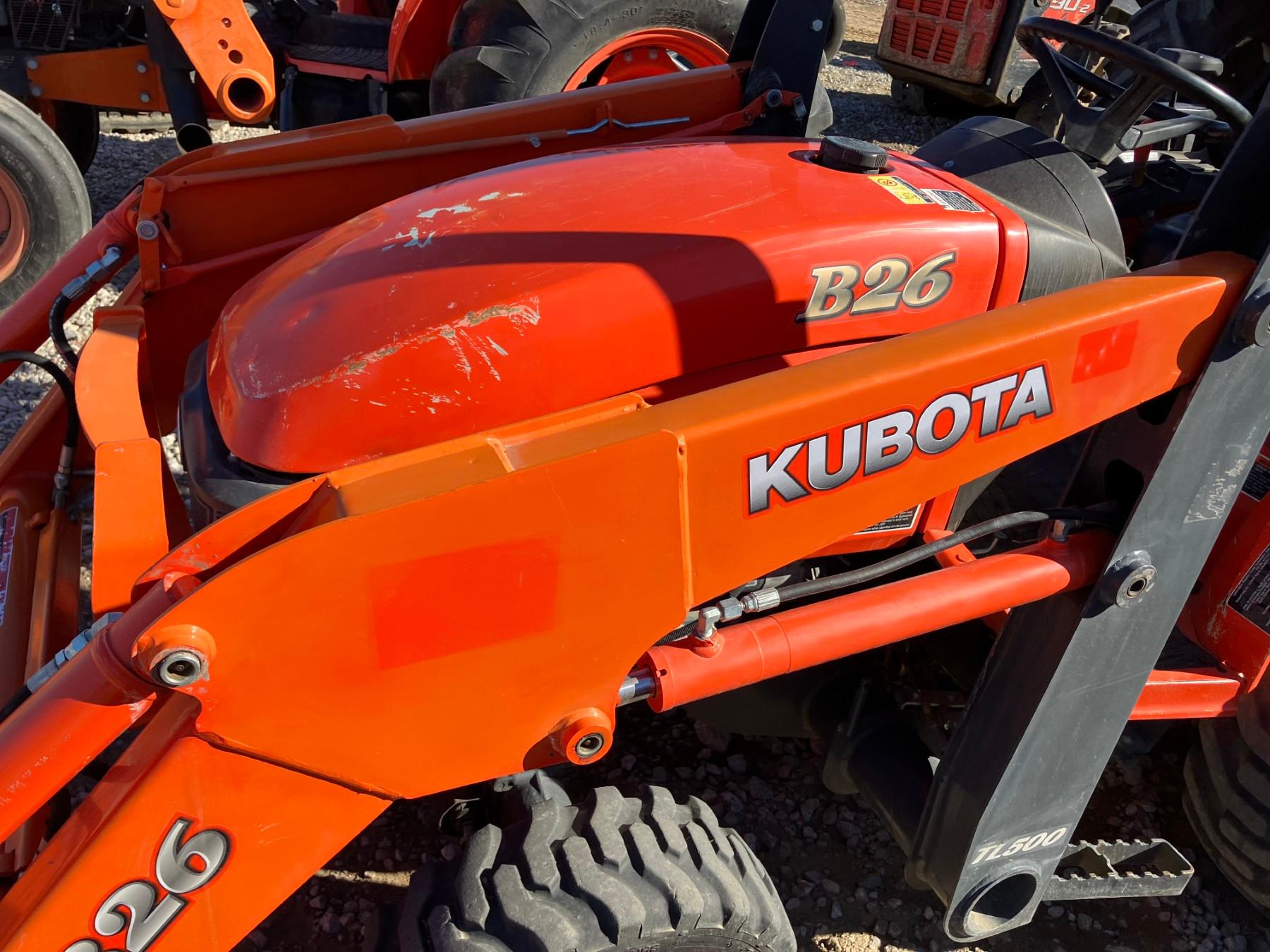 KUBOTA B26 TLB